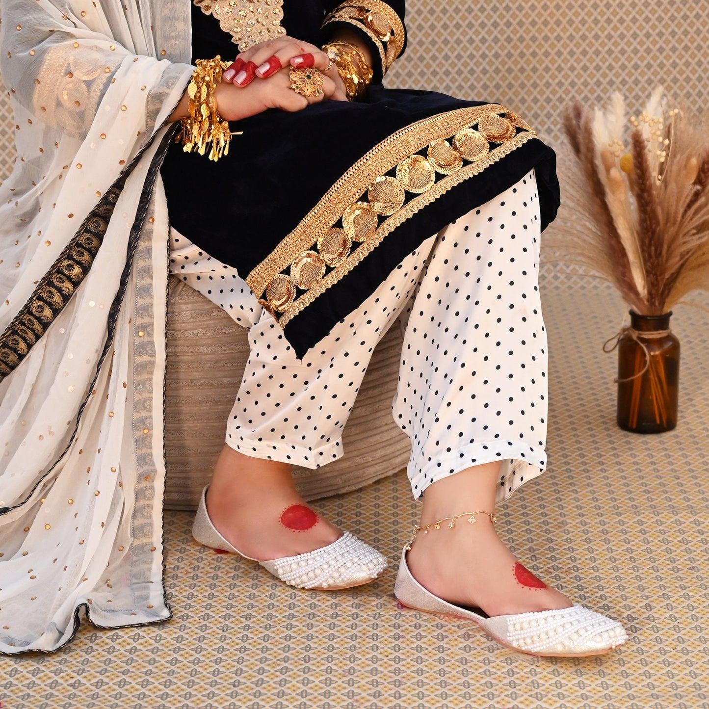 Pearlescent Handmade Pakistani Indian Khusa Sandal| Diamonte and Pearl Punjabi Jutti | Wedding shoes | Gift For Her | Gold Silver