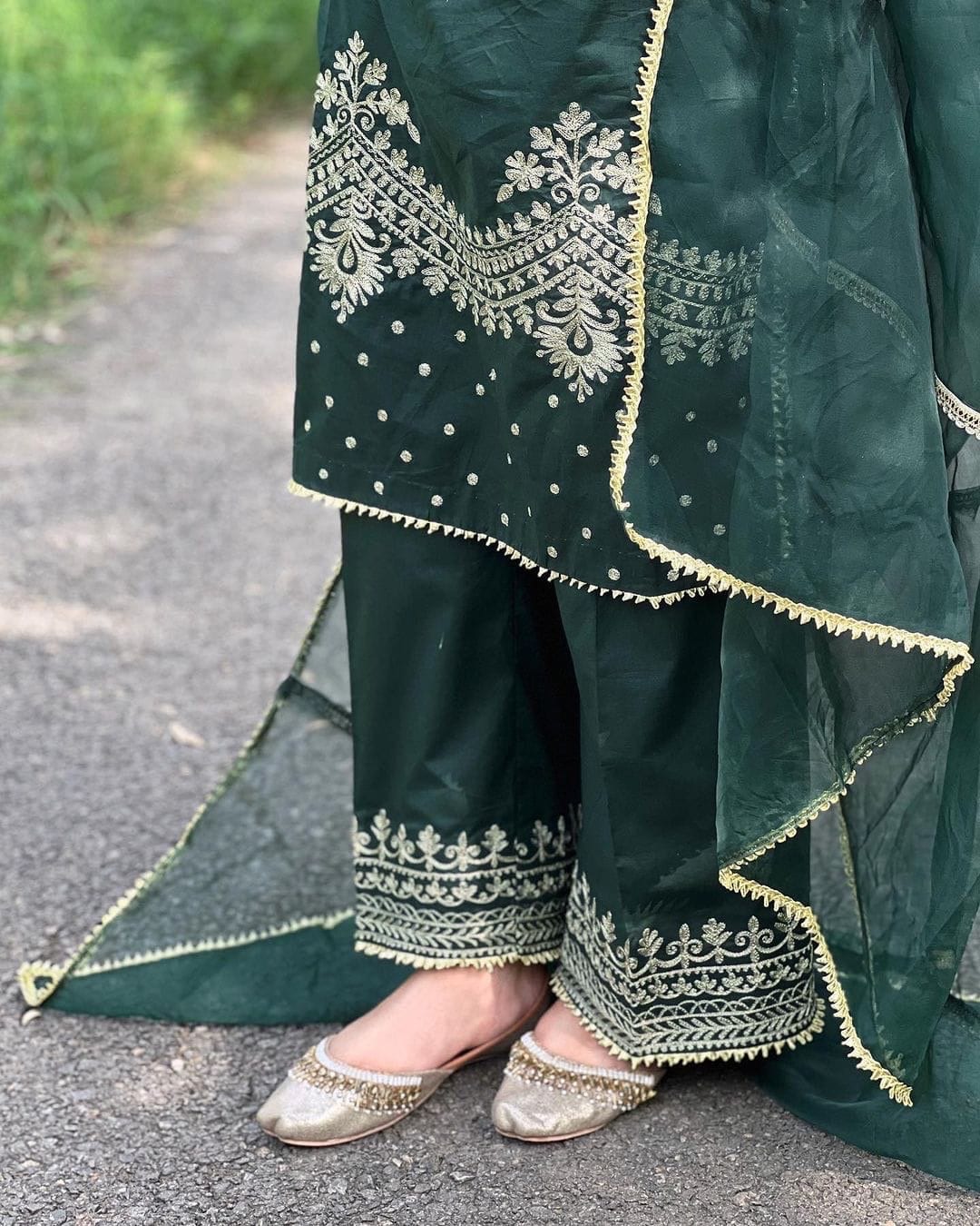 Handcrafted Ladies Pakistani Indian Khusa Sandal | Diamonte and Pearl Punjabi Jutti | Party shoes | Gift For Her | Gold Silver Black