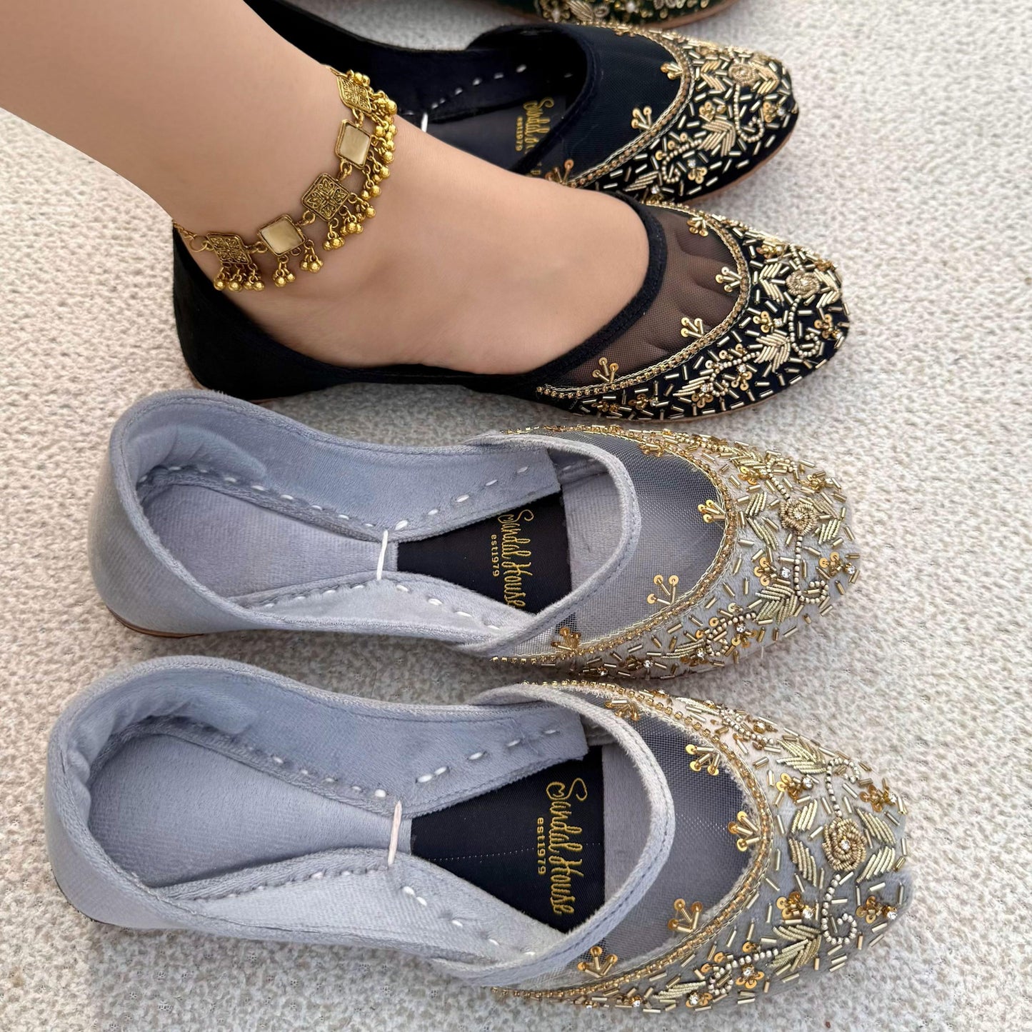 Handcrafted Women's Leather Punjabi Jutti Khusa Sandal | Pakistani Indian Footwear | Wedding Shoes | Gift For Her | Black Green Gold Silver